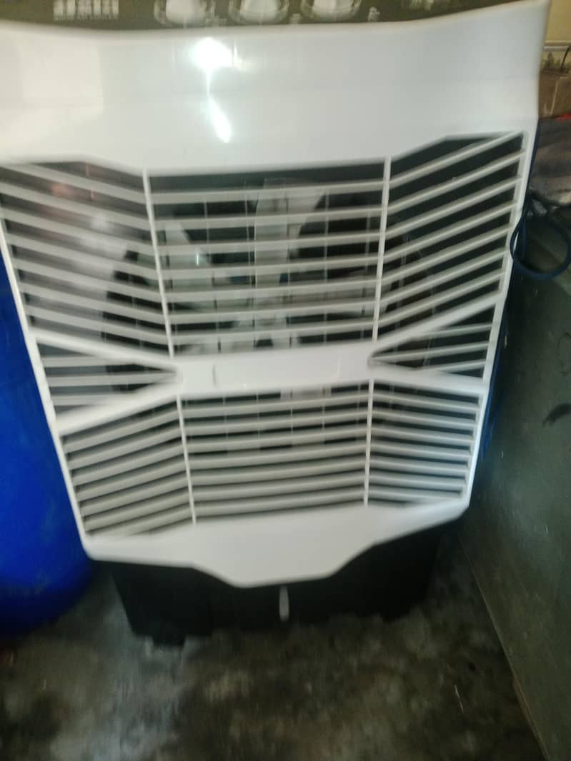 ایک عدد خوبصورت اور مزبوت ائرکولر 1