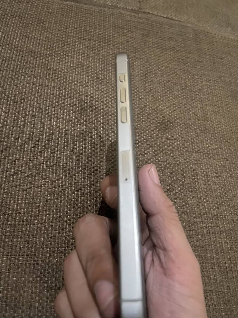 Apple iPhone 15 Pro Max 1