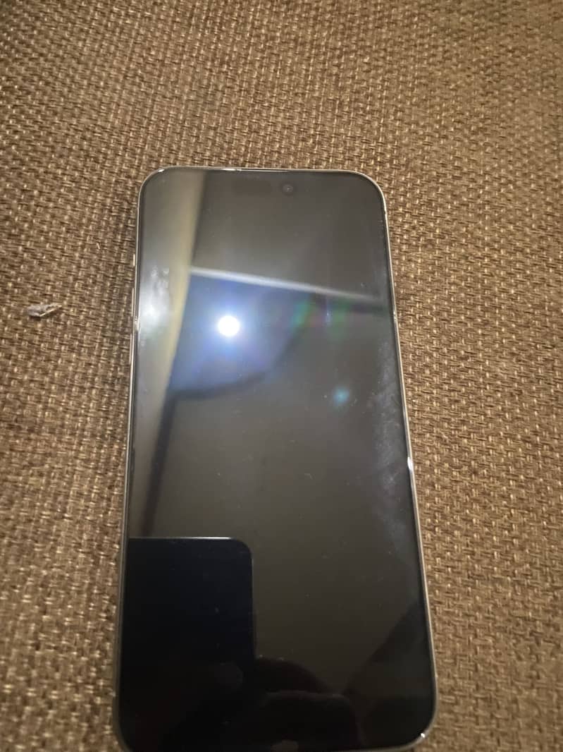 Apple iPhone 15 Pro Max 2