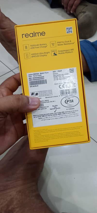 c85 pro 8+8 256 ha new ha 7 Maha ki warranty ha 10/10 condition ha