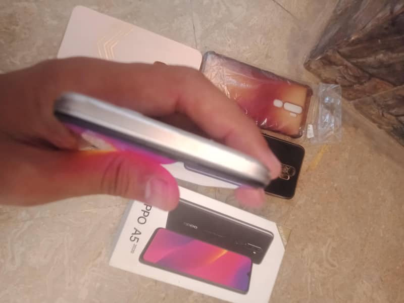 Oppo A5 4