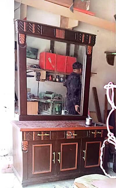 showcase available in cheap price