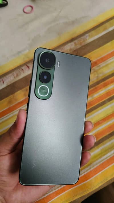 Vivo Y400