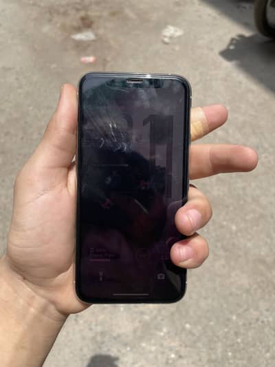 Iphone 11 pro Pta 256 Gb battery health searvice 67 . . 10 by 10 conditn