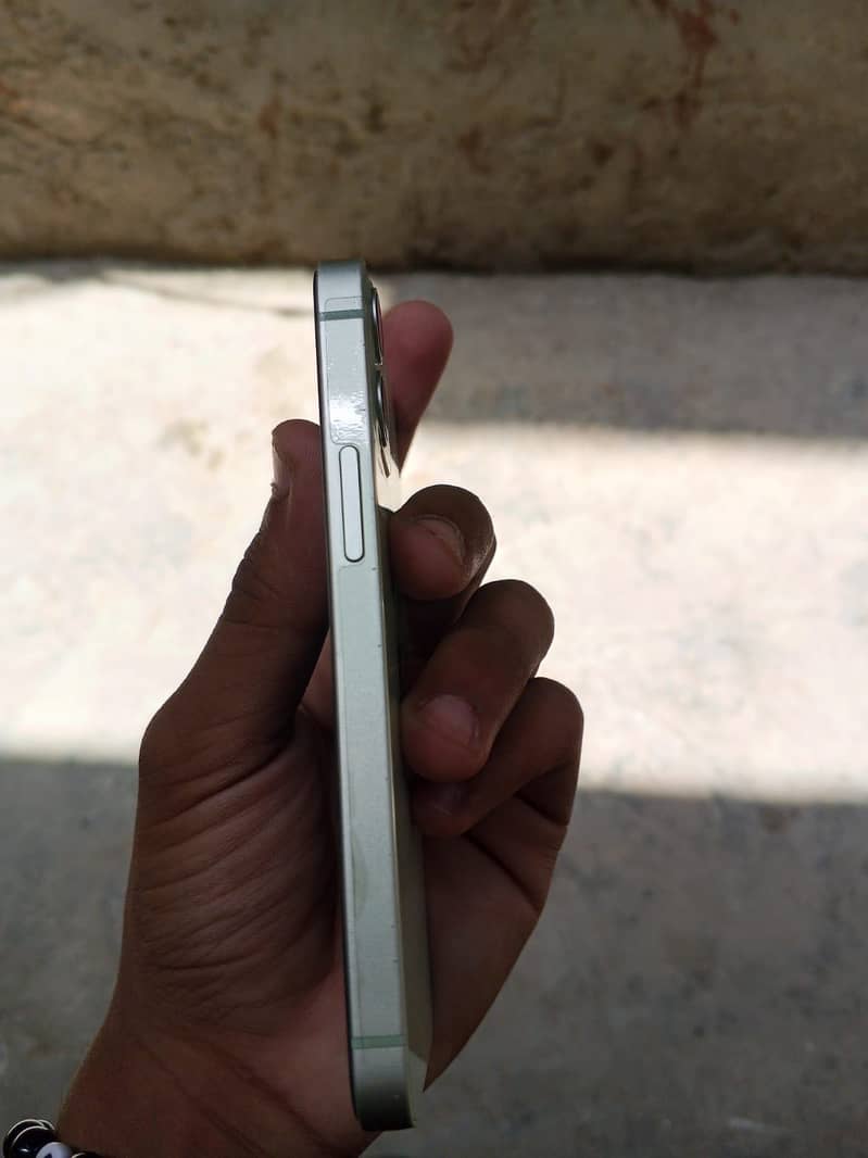Apple iPhone 12 mini 1