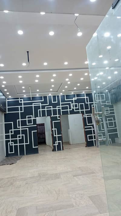 1000 Sqft First Floor Hall Shop for Rent in Gulberg, Very Hot Location Brand Rushi Area Best For Brand Outlet Shop | Brand Saloon Setup | Brand Garments Shop | Resturents | Coffee Shop & Other Commercial Business Setup