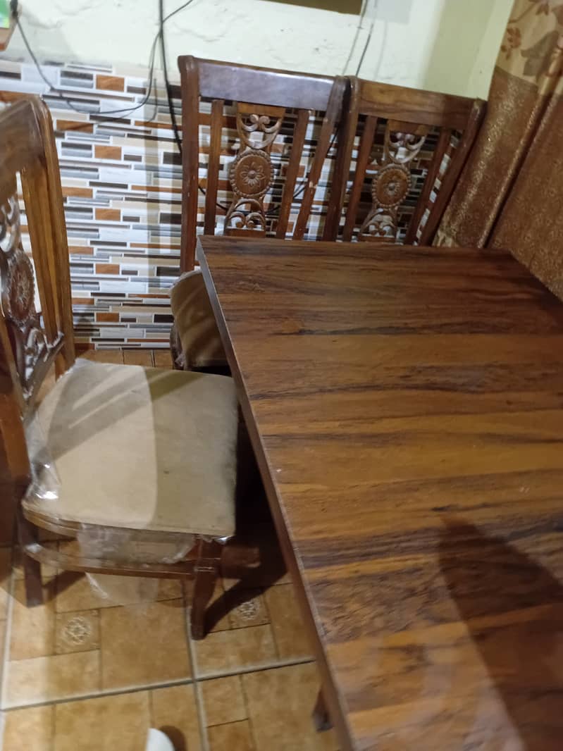 Dining table 4