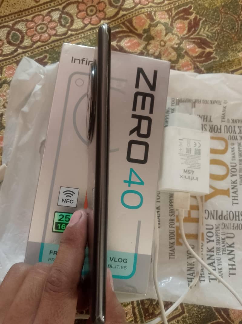 Infinix Zero 40 3