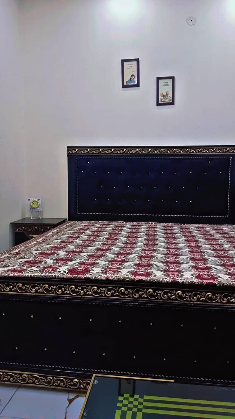 Double bed & Sofa 0