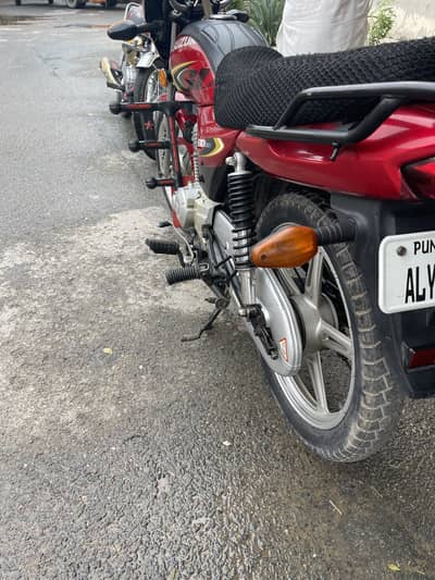 Suzuki 110 all ok bike urgent sale