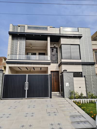 10 Marla brand new house available for sale