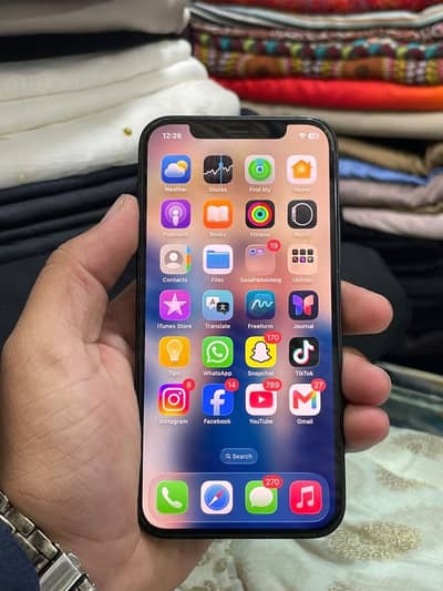 Apple iPhone 12
