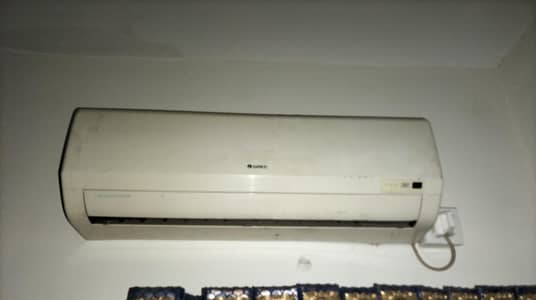 gree split Ac available