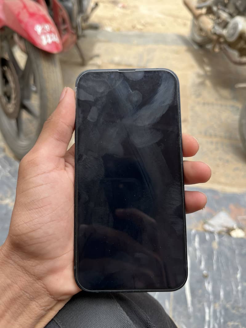 iPhone 13 1