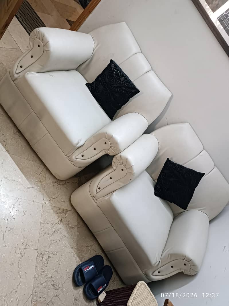 5 Seater Traditional Solid Sofa set 1