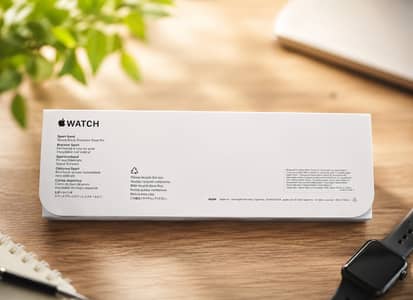 Apple Watch SE 3 (44mm/40mm) – Brand New Condition with Box & Charger