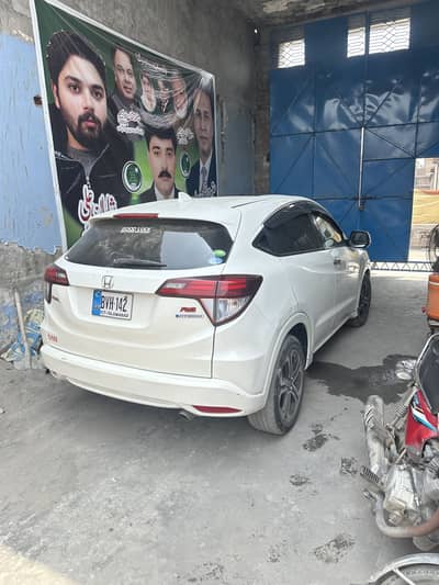 Honda Vezel 2016
