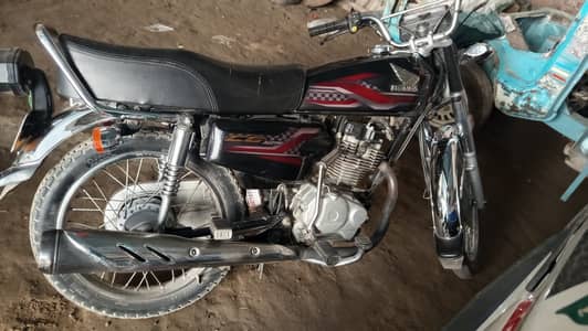 Honda CG 125 2023 (End December mai purchase kiya tha )