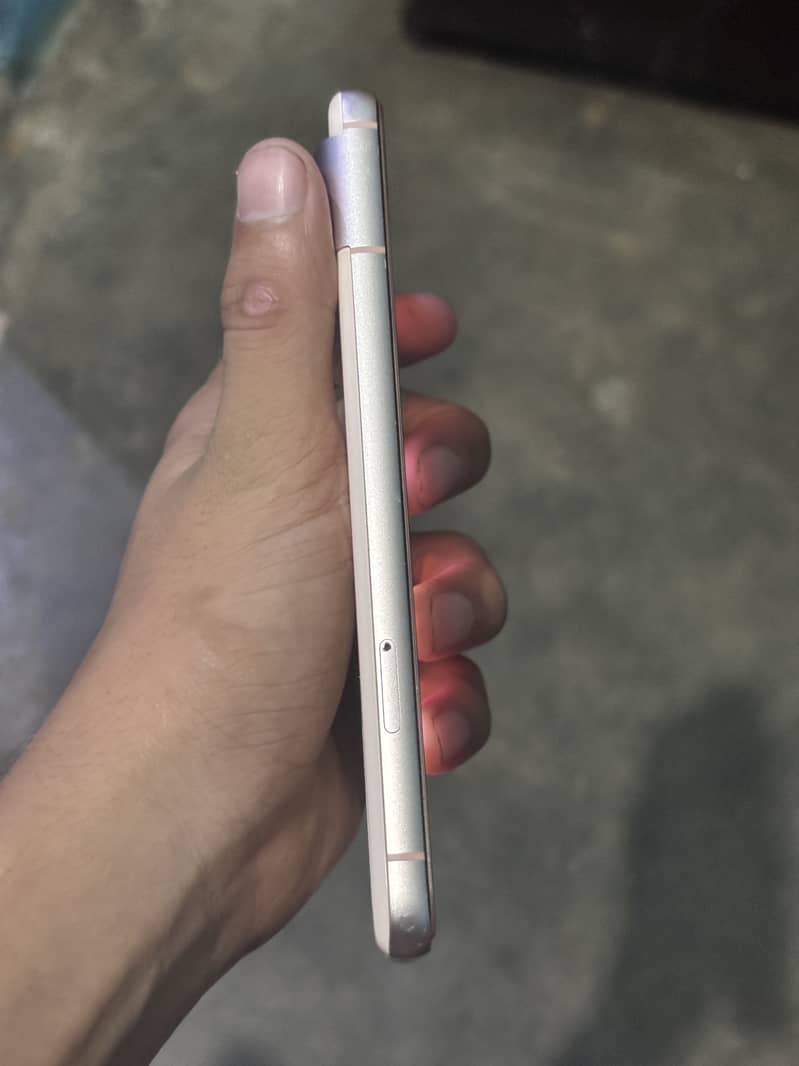 Google pixel 8 3