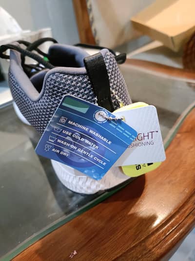 Sketchers Size Us 11 UK 8