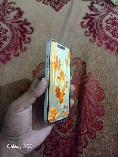 Apple iPhone 15