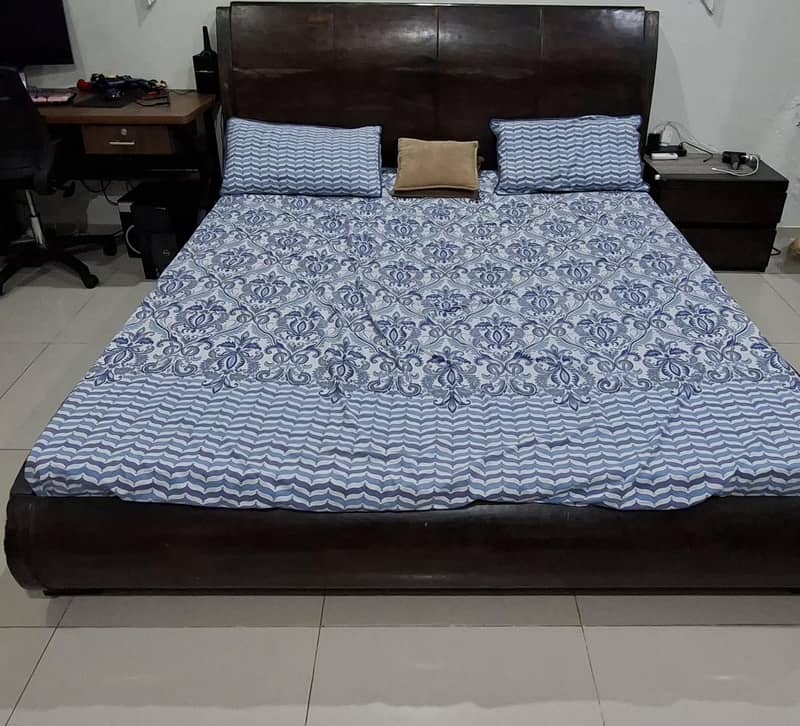 Wooden Solid Bed Set 0