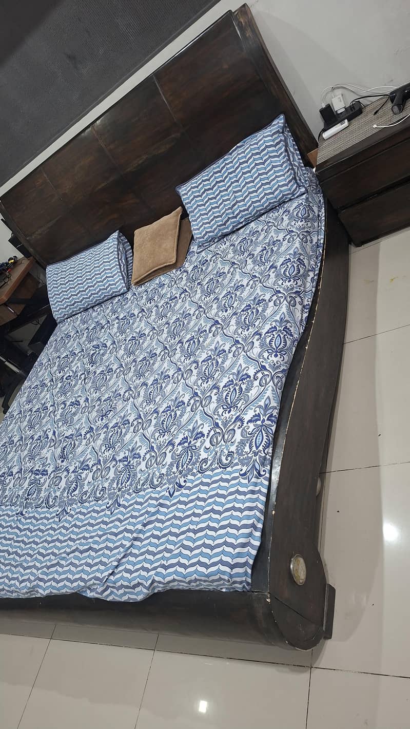Wooden Solid Bed Set 1