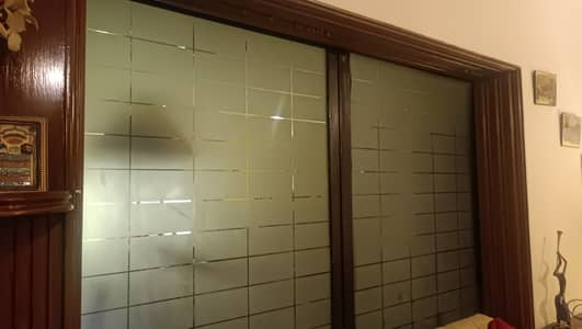 Aluminium frame glass partition