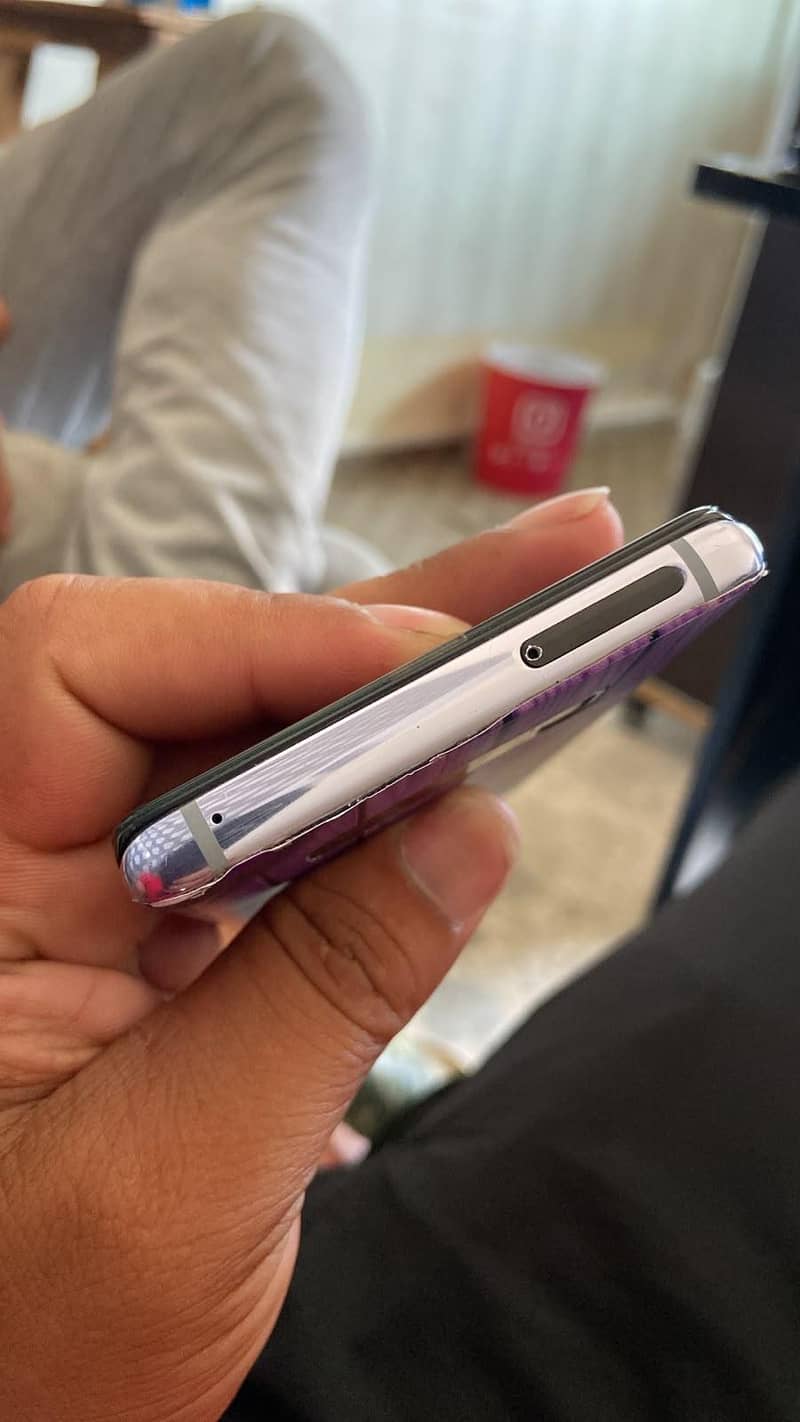 Samsung Mobile Note 8 6