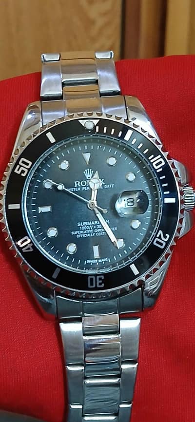 “Rolex Submariner Style” (almost new )