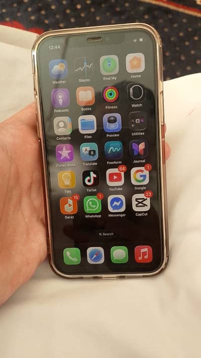 Apple iPhone 12