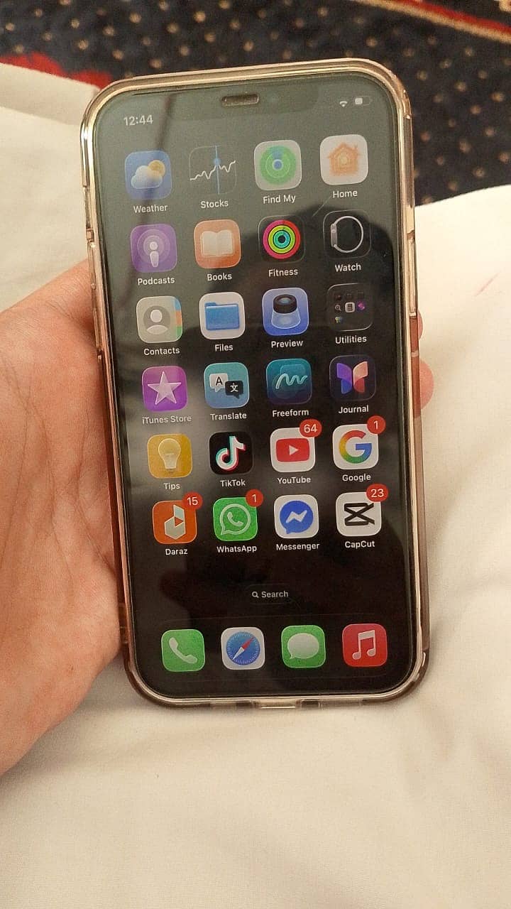 Apple iPhone 12 0