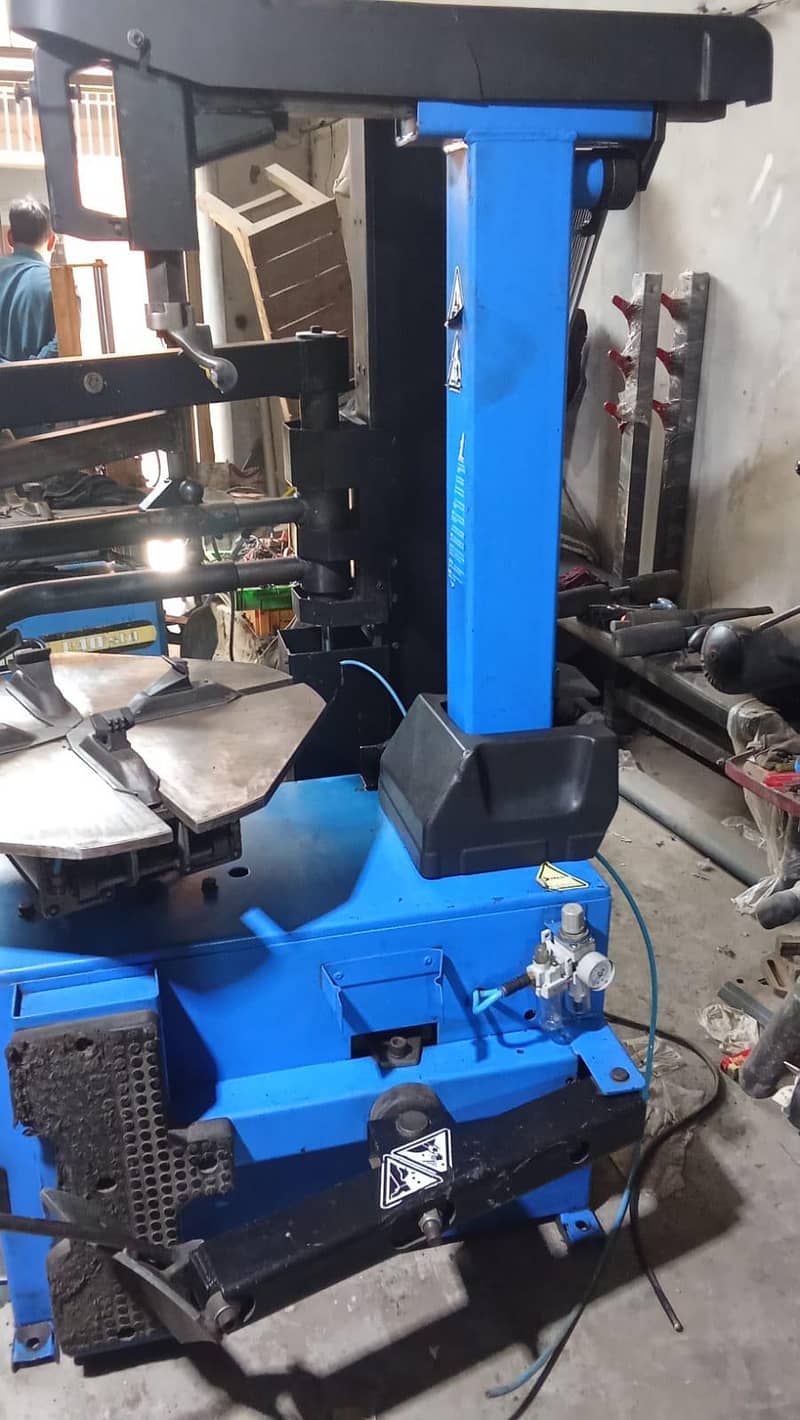 Tyre changer machine 1