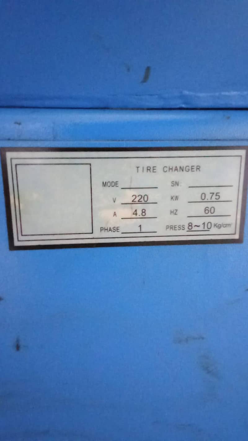 Tyre changer machine 6