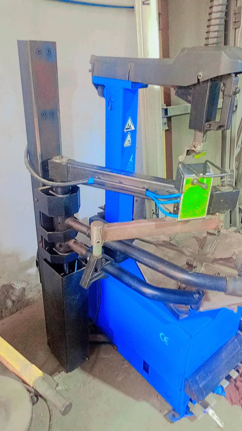 Tyre changer machine 9