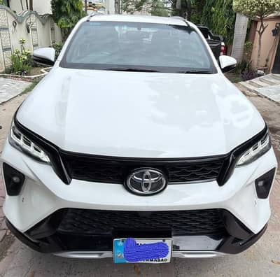 Toyota Fortuner Legender 2022
