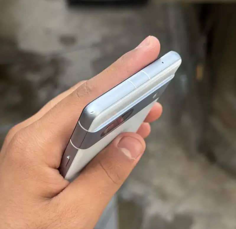 Google Pixel 7a 1