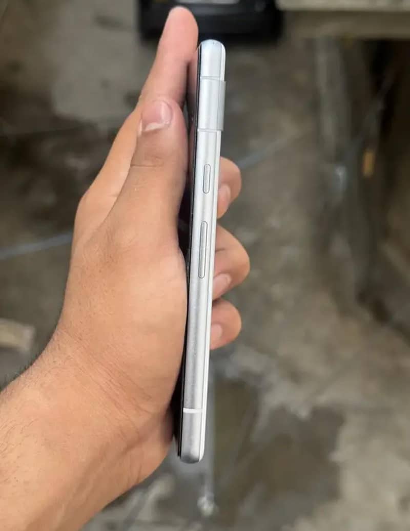 Google Pixel 7a 3