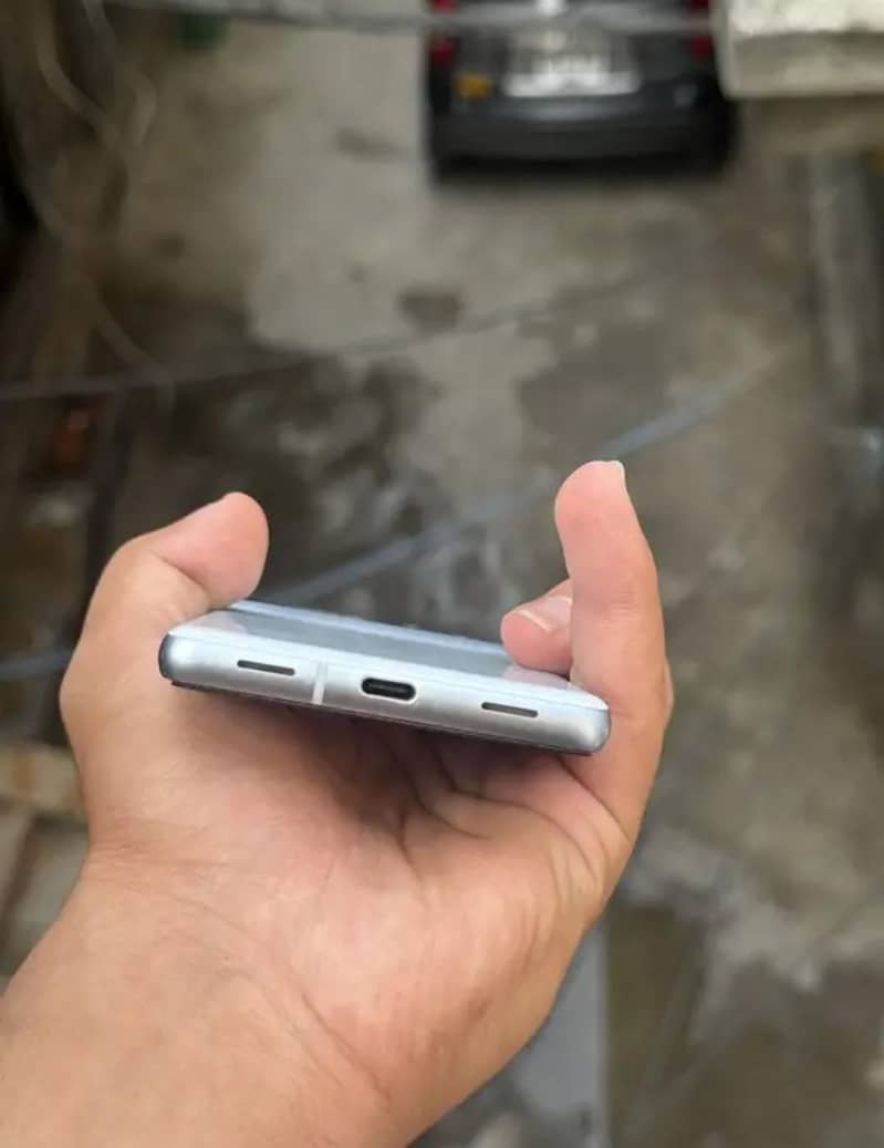 Google Pixel 7a 4