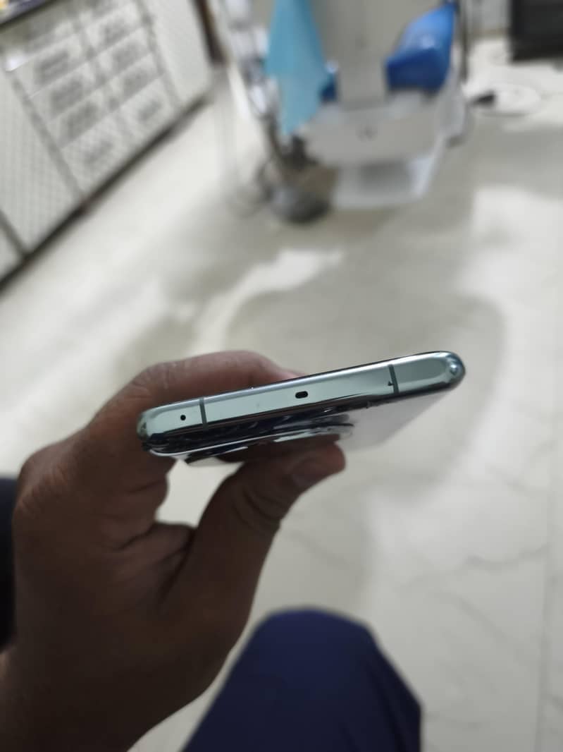 One Plus 11 6