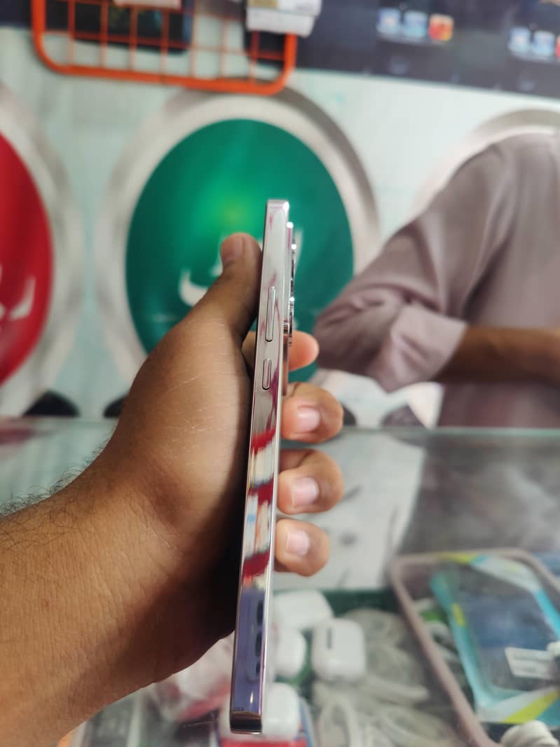 Infinix Note 40 2