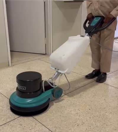 iClean floor scrubbing machine