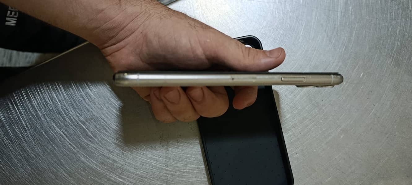 iphone 11 pro max 5