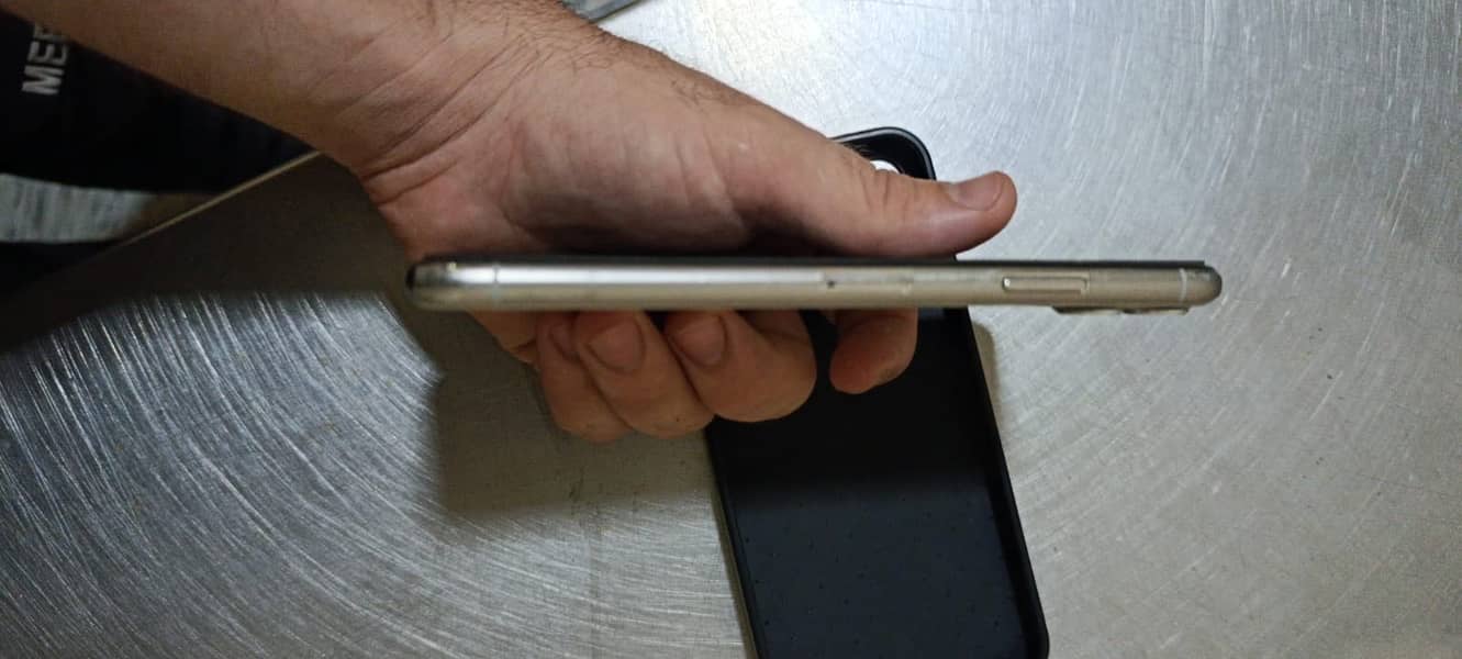 iphone 11 pro max 8
