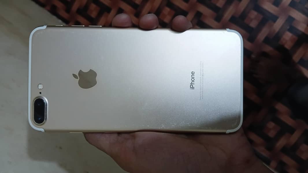 Apple iPhone 7 Plus 1