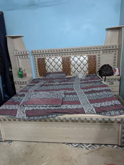 Full Size Bed