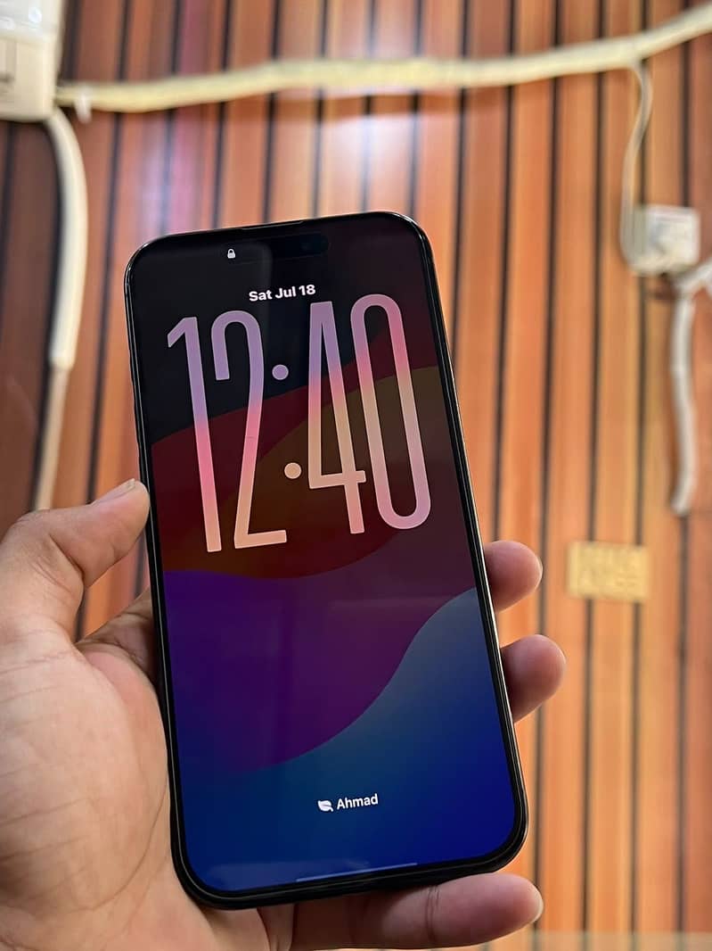 Apple iPhone 16 Pro Max 4