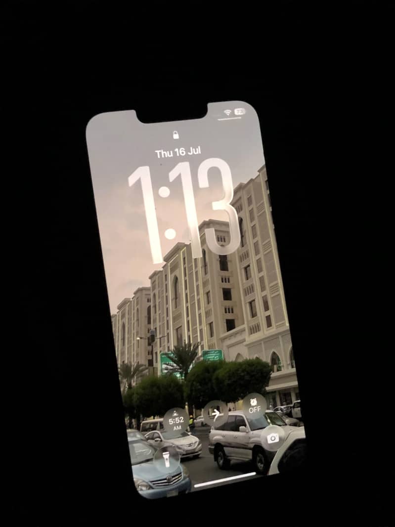 Apple iPhone 13 1