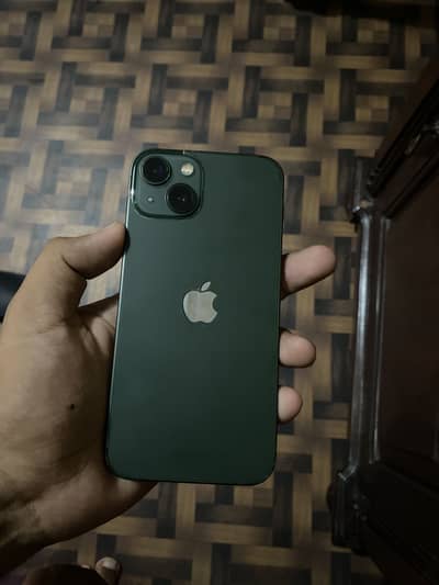 Apple iPhone 13