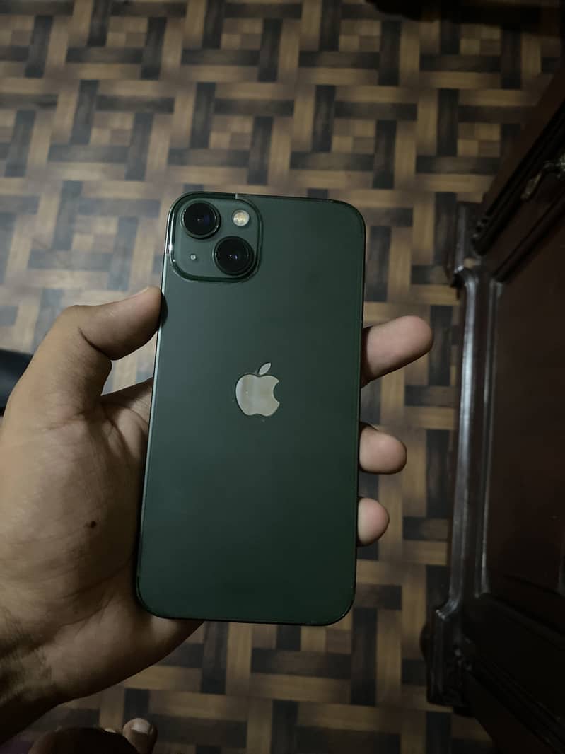 Apple iPhone 13 0